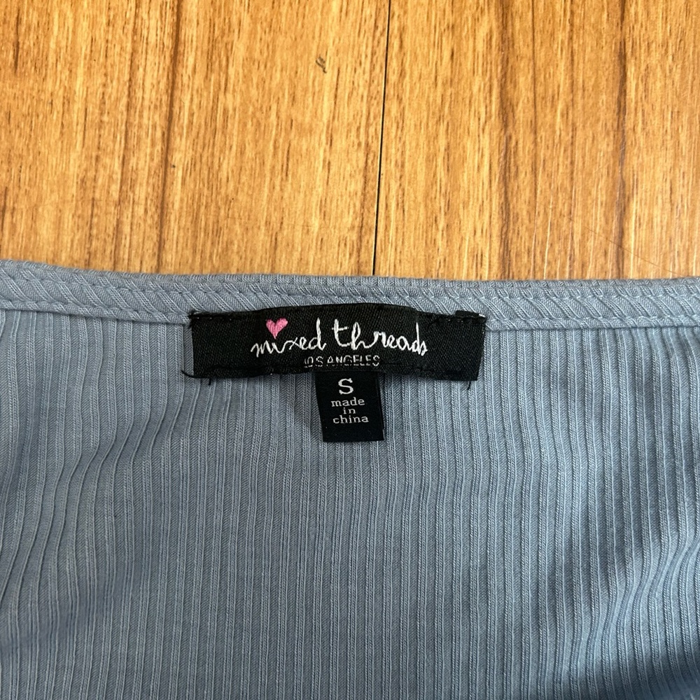 Mixed threads blue side scrunch cropped long sleeve